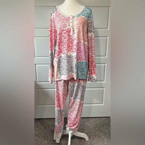 Josie Pajama Set Long Sleeve Top Pants Floral Print Loungewear Sleepwear Size XL - Picture 1 of 12